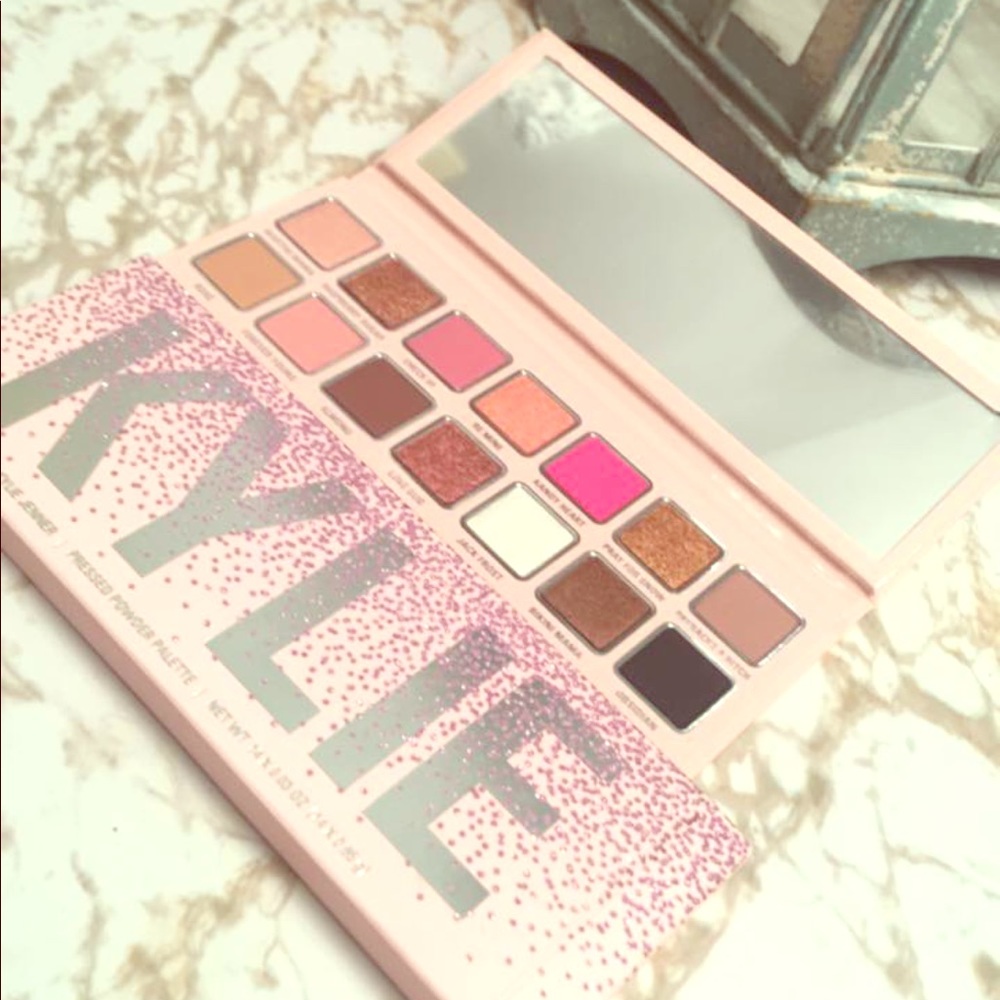 Kylie Jenner eyeshadow pallete